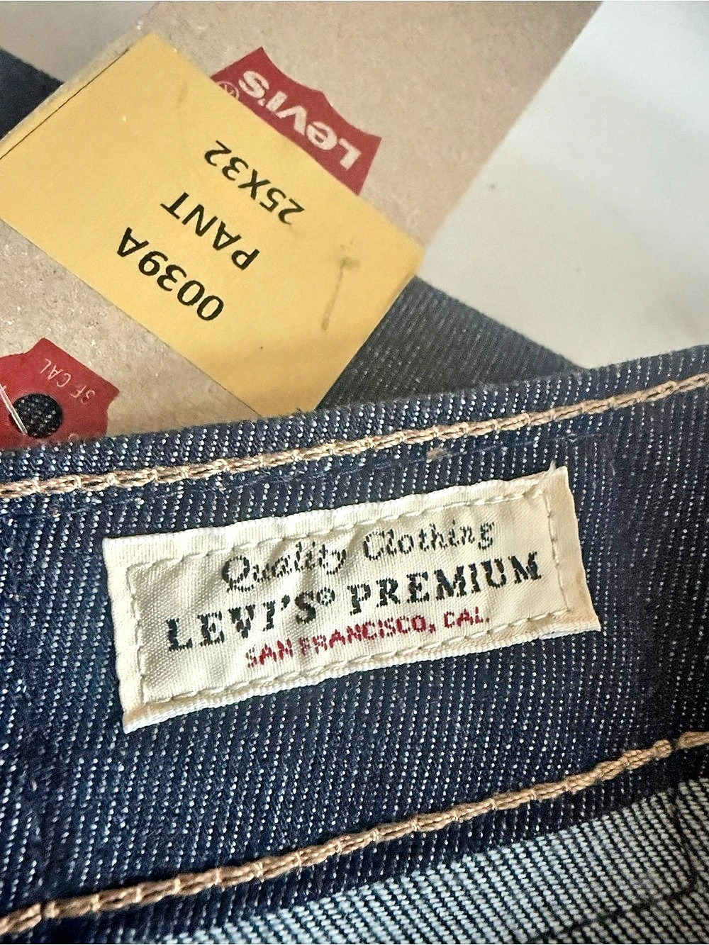 NWT Levi's Baggy Dad Barrel Jeans Blue Waist 25 - Picture 10 of 13